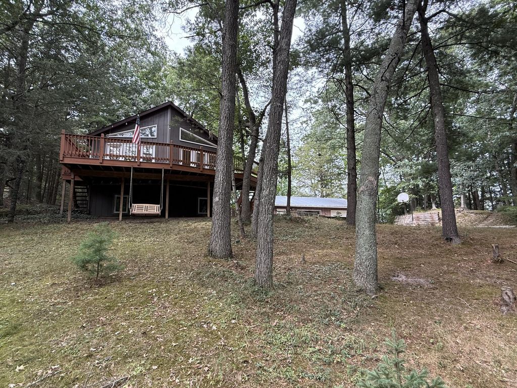 5700 W Lakeshore Court, Summit township