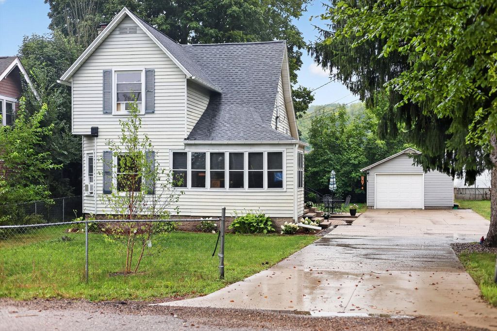1391 Belleview Drive, Ionia township