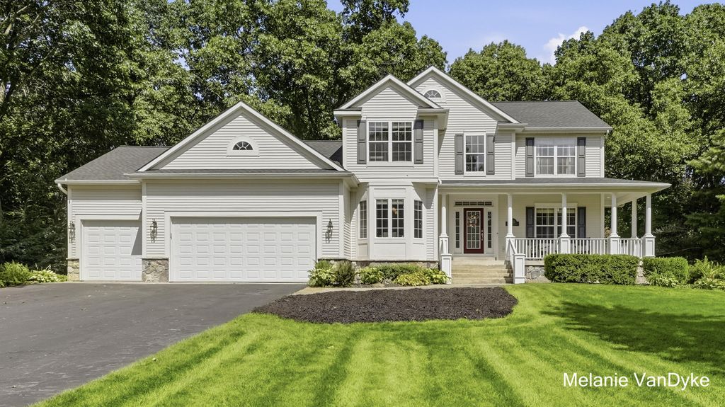 5133 Brownstone Drive Ne, Cannon township