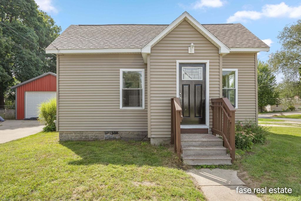 703 Pearl Street, Belding city