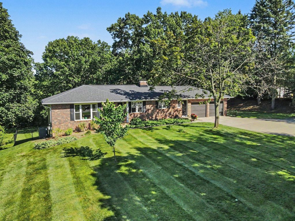 2080 Dunnigan Avenue Ne, Grand Rapids charter township