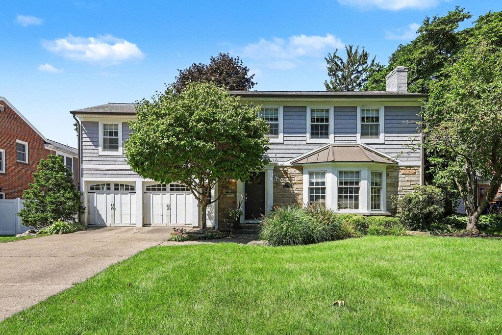 955 San Jose Drive Se, East Grand Rapids city
