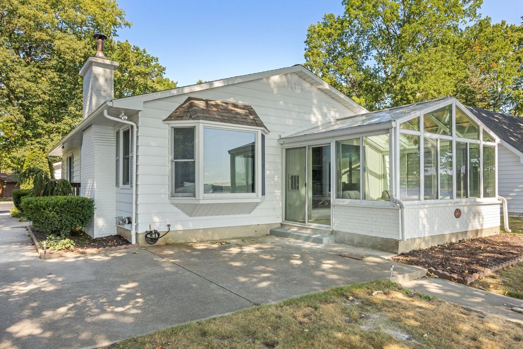 5540 Cozy Point Drive, Croton township