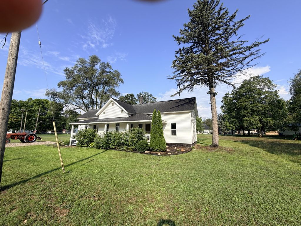 12376 Crockery Creek Drive, Ravenna village