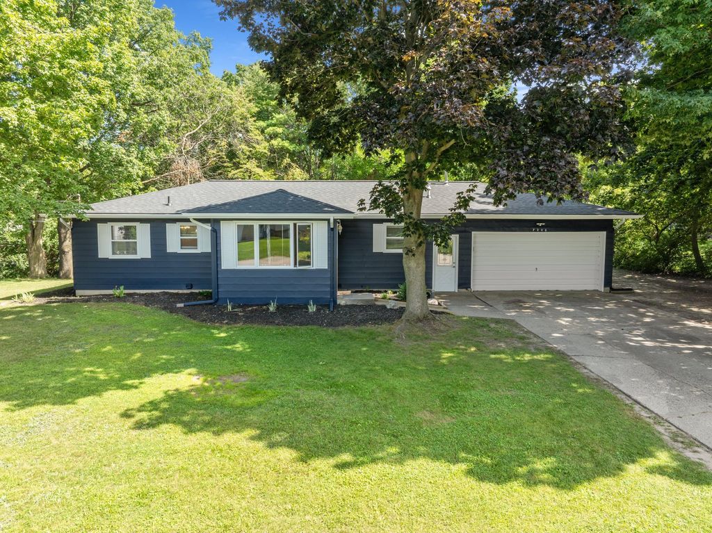7246 Rezen Drive Ne, Plainfield charter township