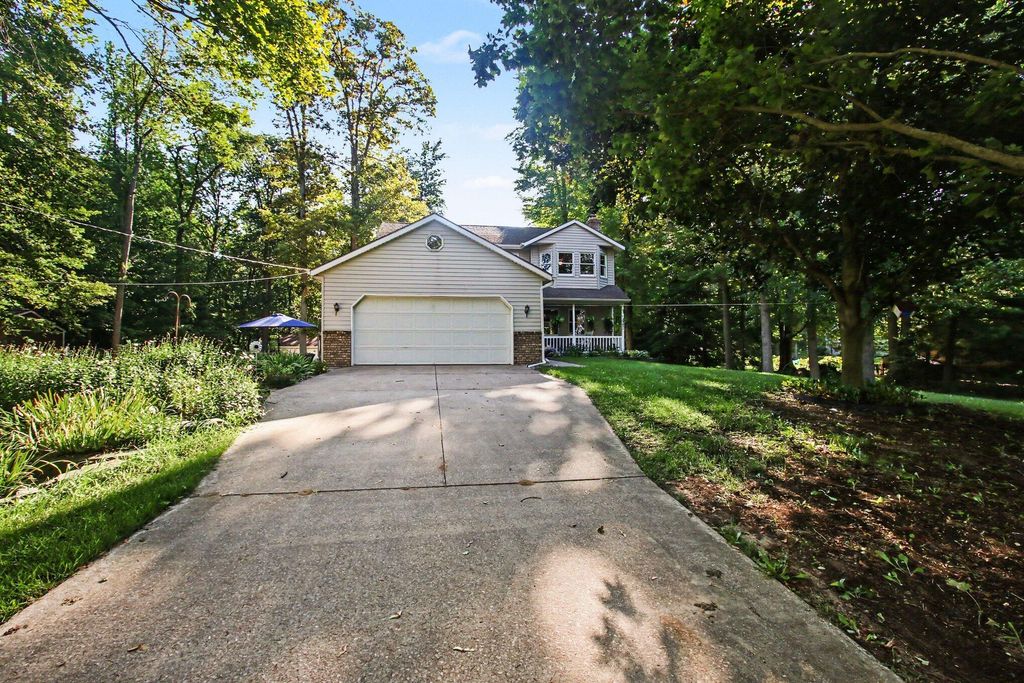 7660 56th Avenue, Blendon township