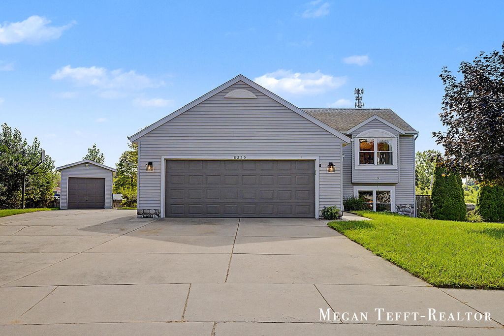 6230 Belmont Farms Ne, Plainfield charter township