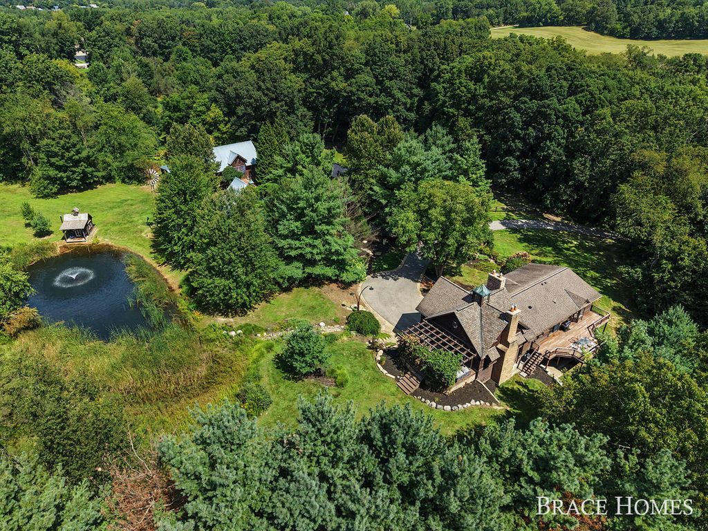 5501 Canyon River Drive Ne, Cannon township