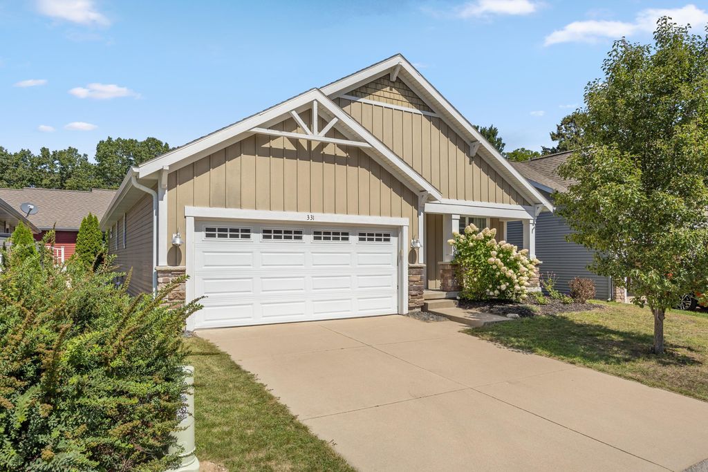331 Rachaels Way, Spring Lake village