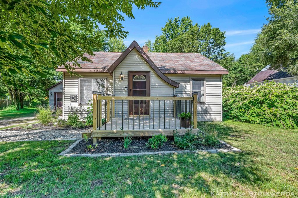17193 1st Street, Crockery township