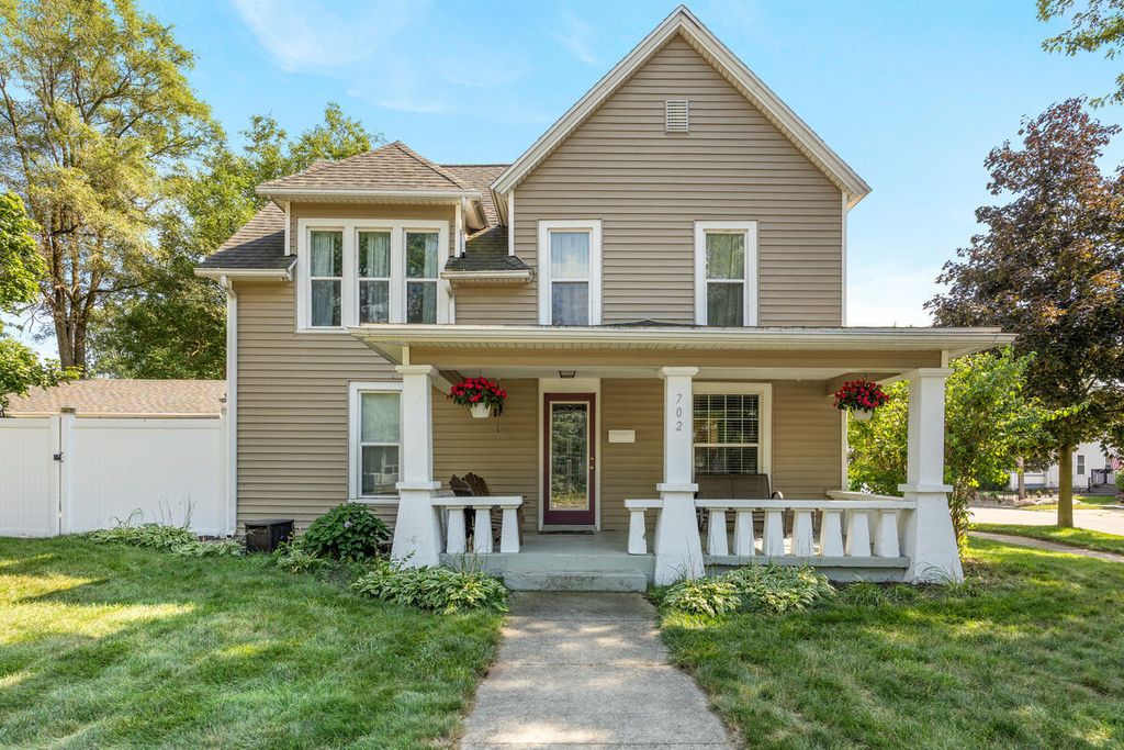 702 Graceland Street Ne, Grand Rapids city