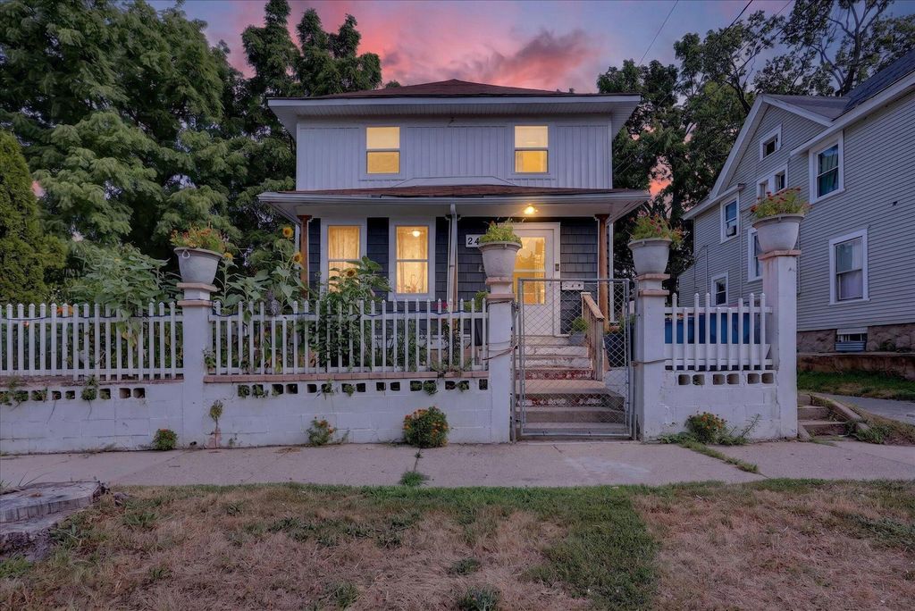 243 Delaware Street Se, Grand Rapids city