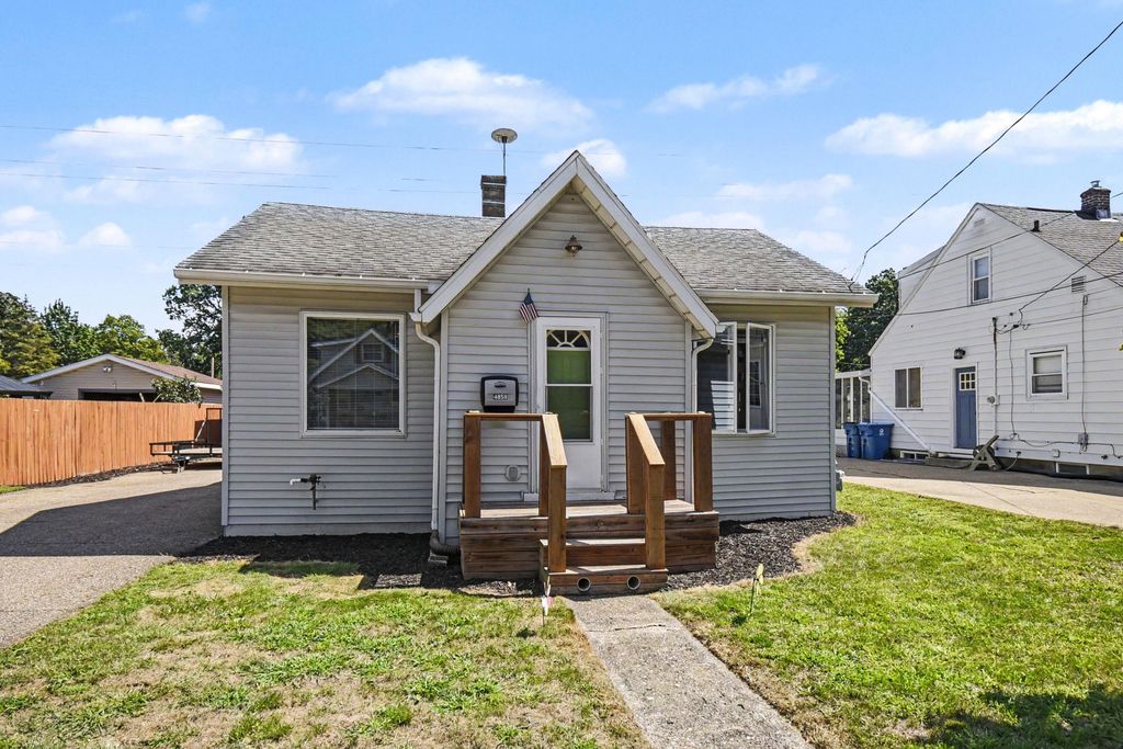 4858 Walton Avenue Sw, Wyoming city