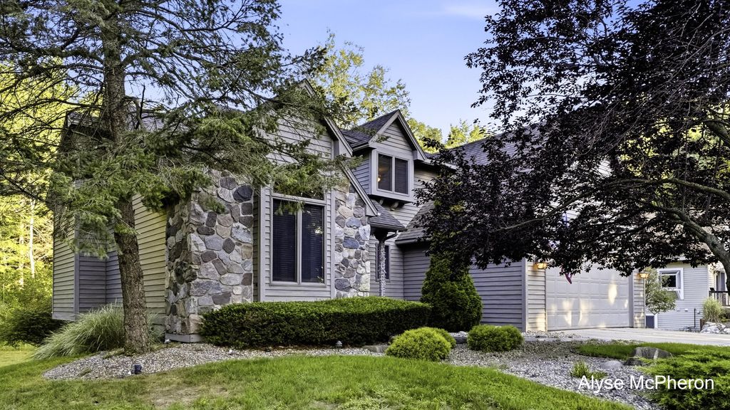 18121 Lovell Road, Spring Lake township