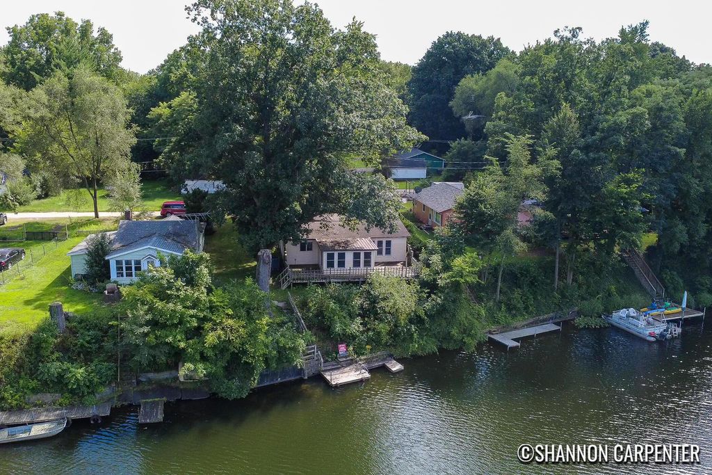 11264 Riverside Drive, Mottville township