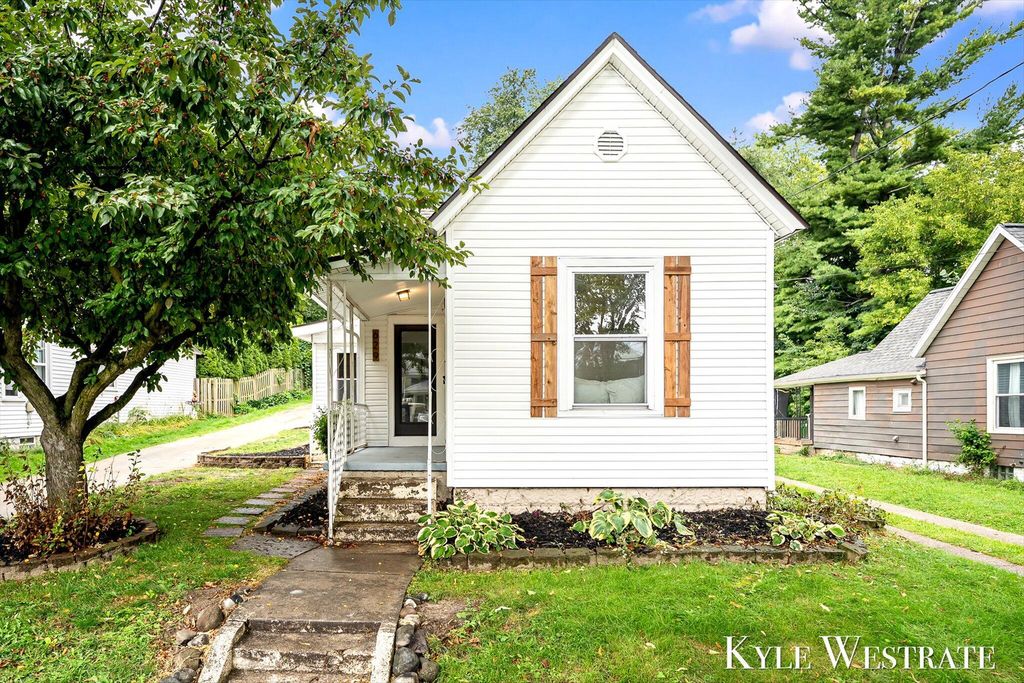 629 Harlan Avenue Ne, Grand Rapids city