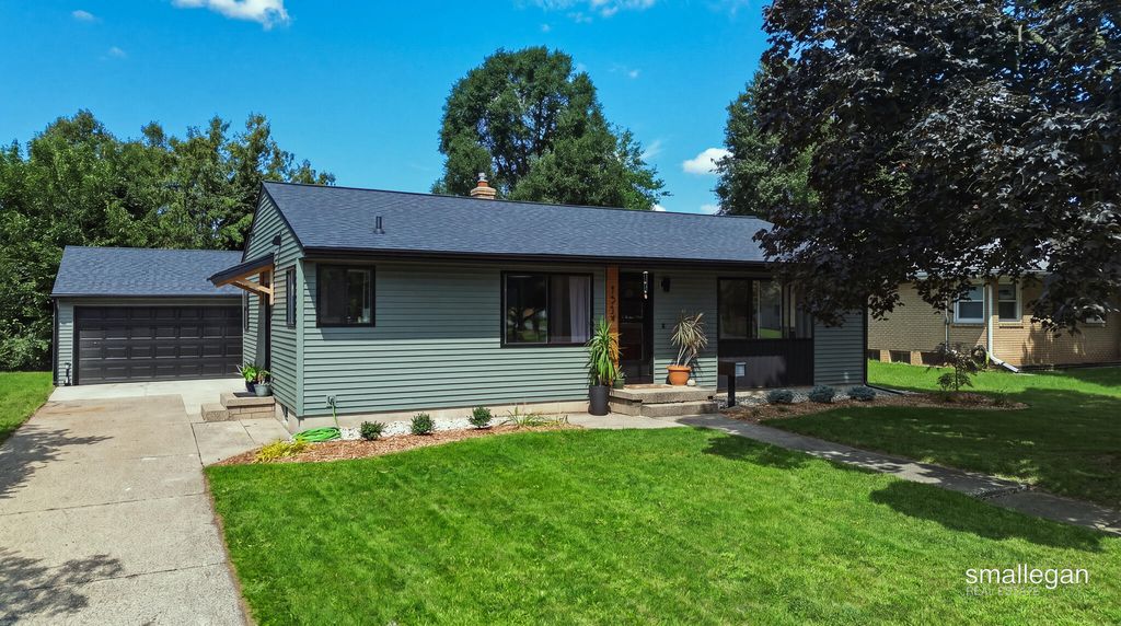 1517 32nd Street Sw, Wyoming city