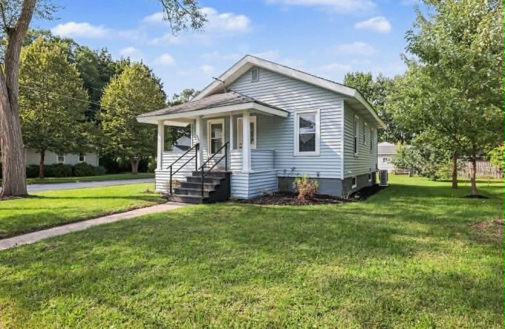 327 Lewis Street, Rockford city