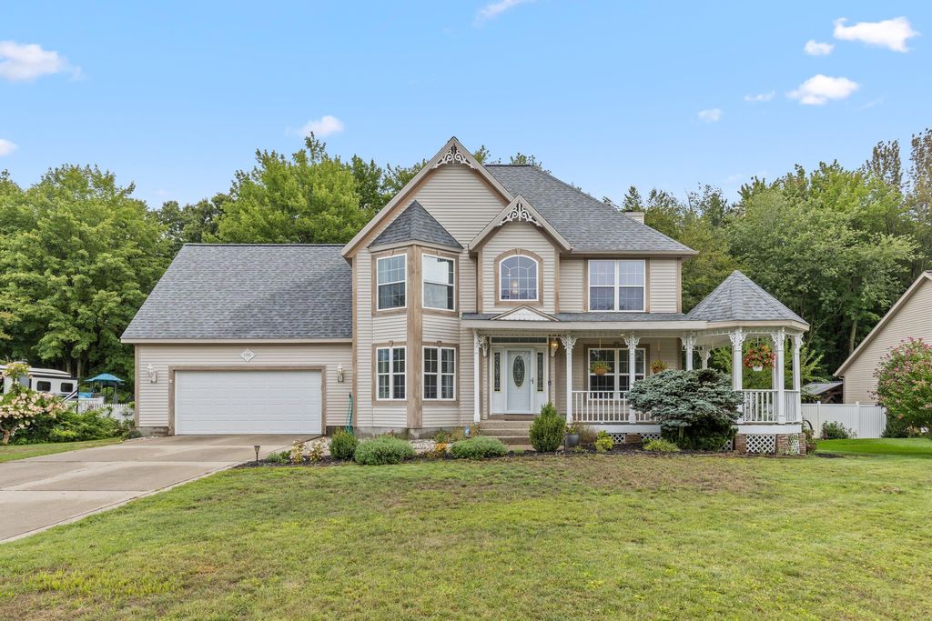 1106 Brookway Court, Norton Shores city