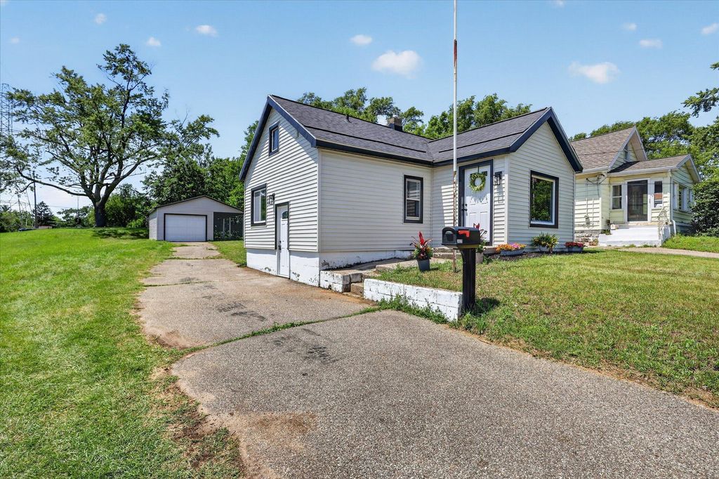 2473 Longstreet Avenue Sw, Wyoming city