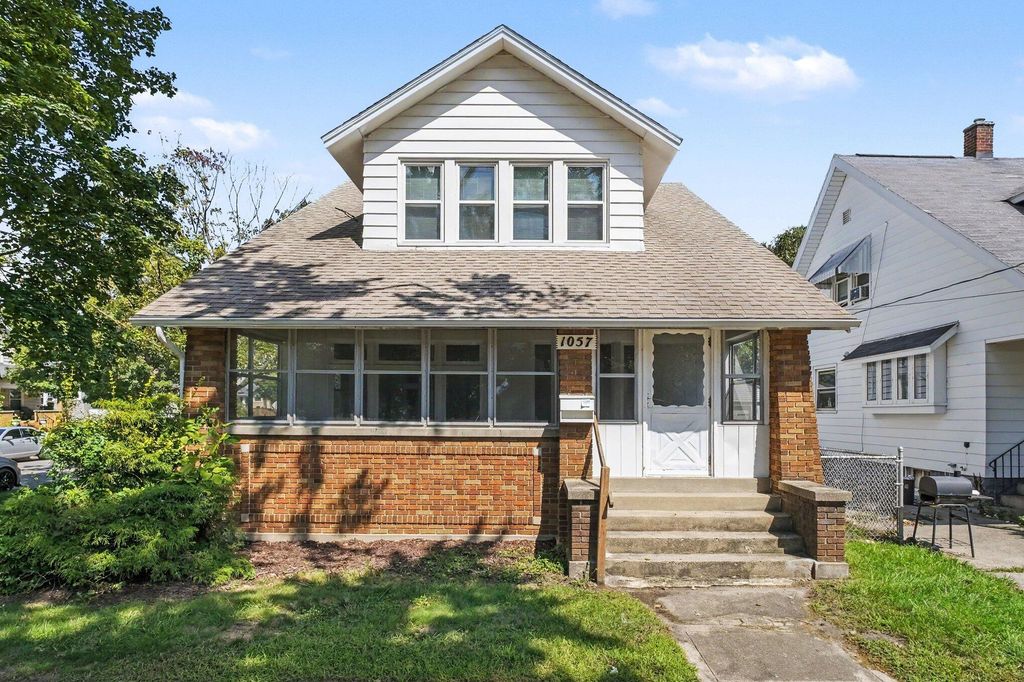 1057 12th Street Nw, Grand Rapids city
