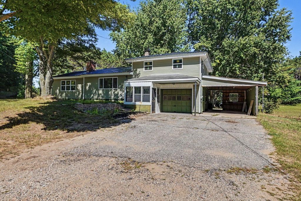 1012 N Evergreen Drive, Wilcox township