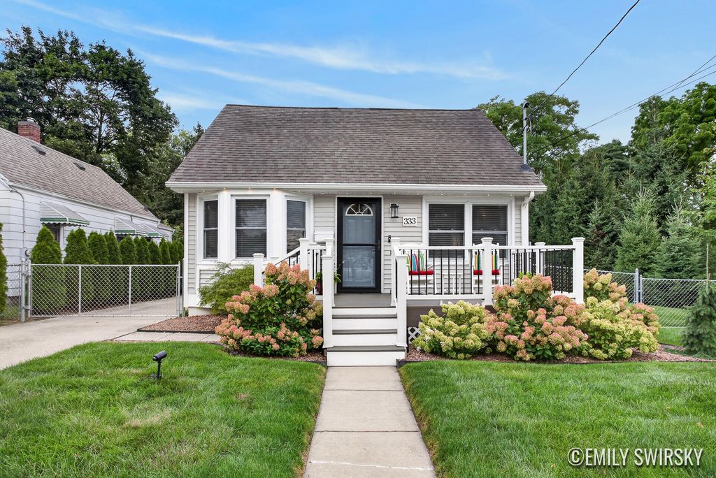333 W Randolph Street, Lansing city