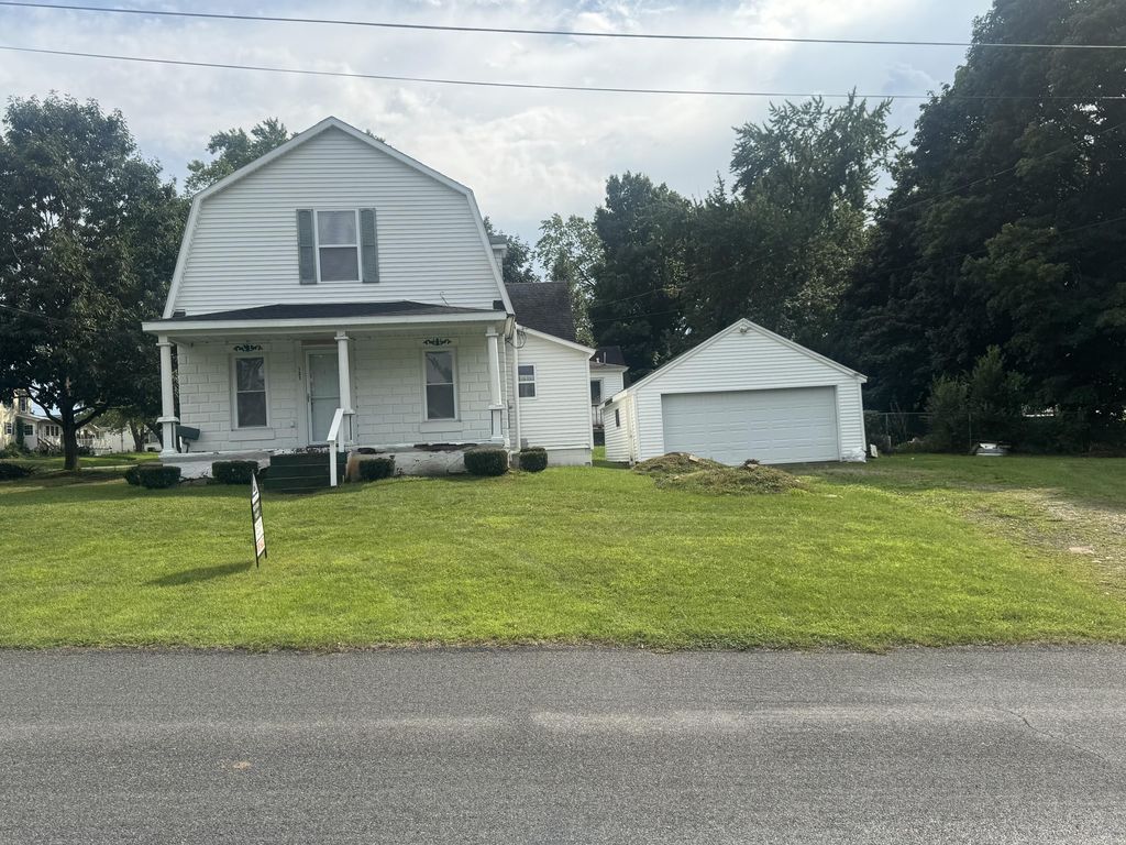121 E Isabelle Street, Belding city