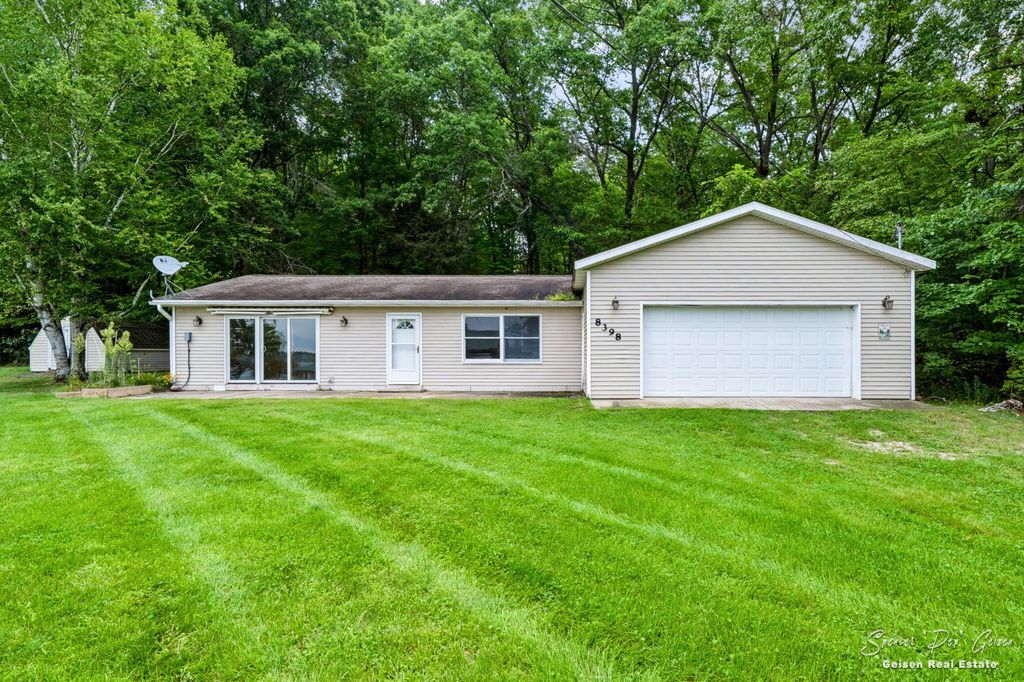 8398 Hidden Trail, Orleans township