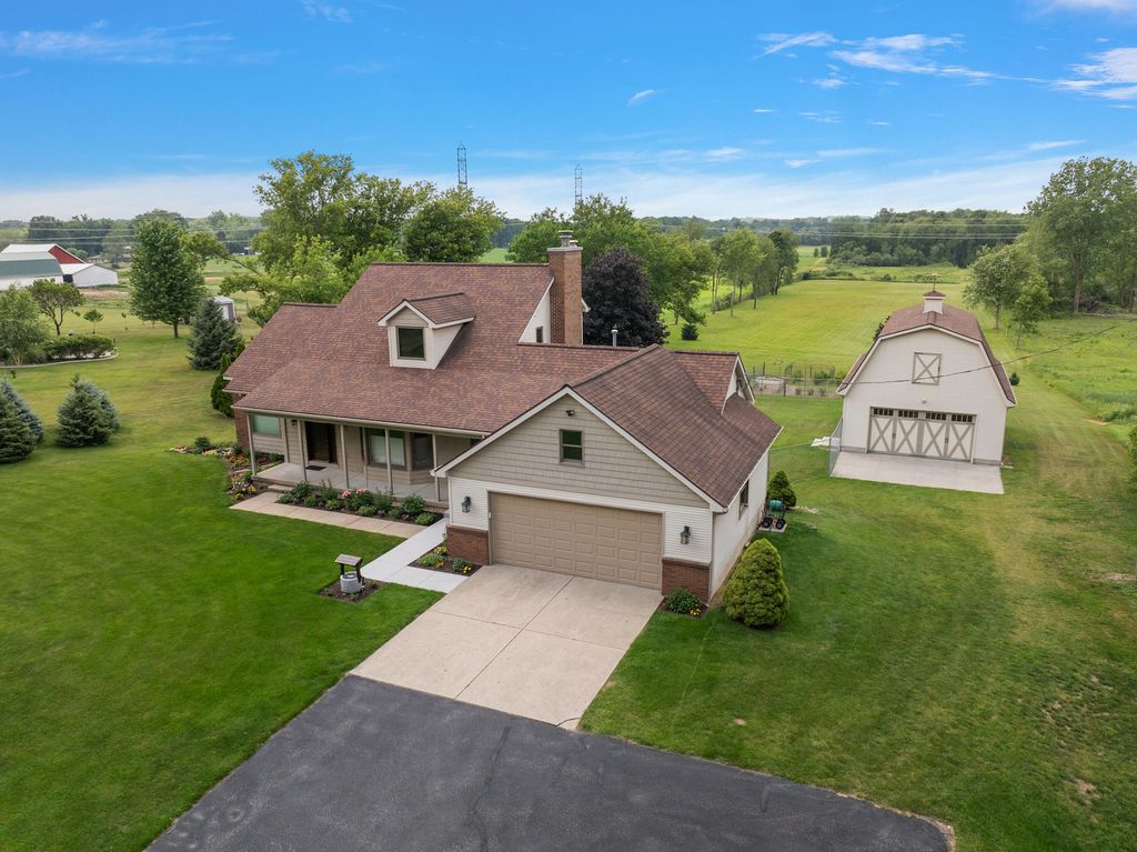 12211 8th Avenue Nw, Tallmadge charter township