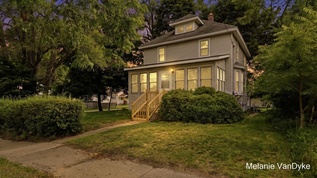 2244 Fuller Avenue Ne, Grand Rapids city