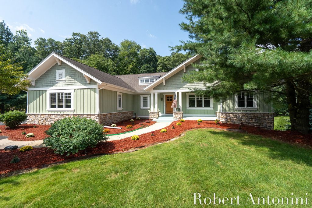 2025 Pine Nook Court Ne, Grand Rapids charter township