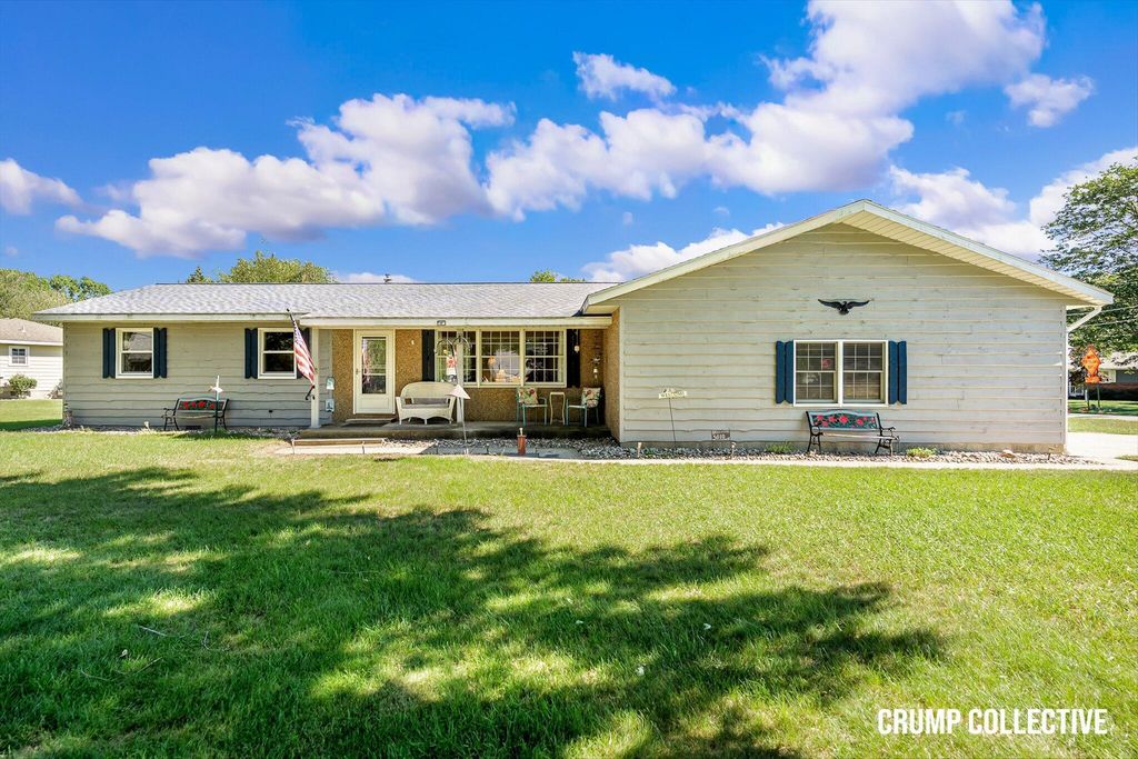 5010 Dorset Lane, Norton Shores city
