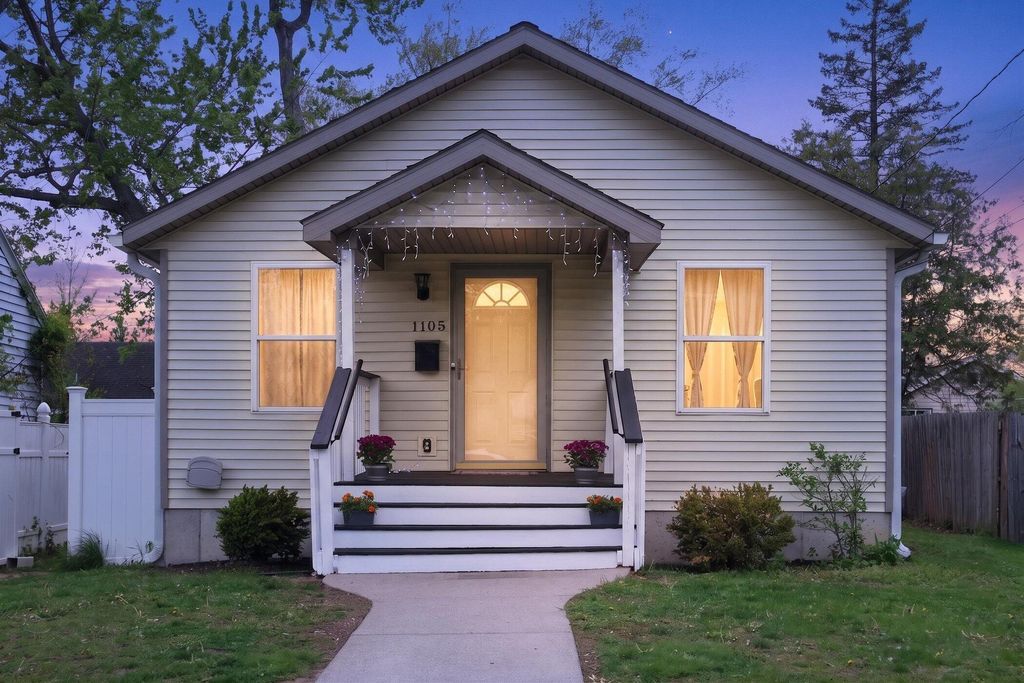 1105 Hazen Street Se, Grand Rapids city