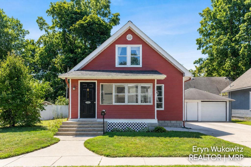 317 W Montcalm Street, Greenville city