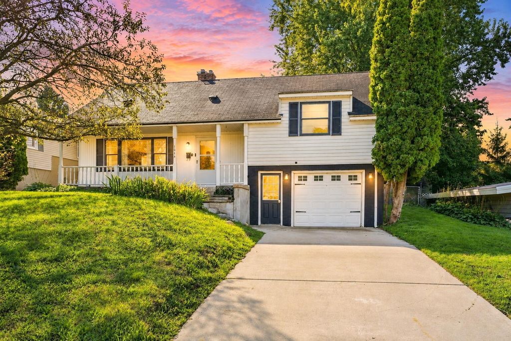 1044 Lockridge Drive Ne, Grand Rapids city