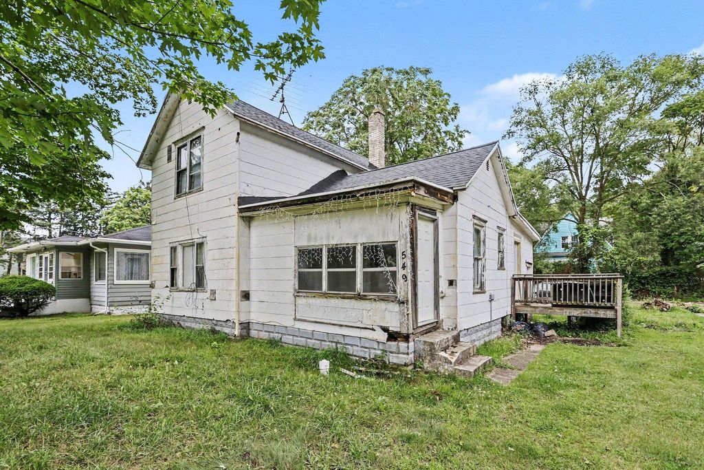 549 E Britain Avenue, Benton Harbor city