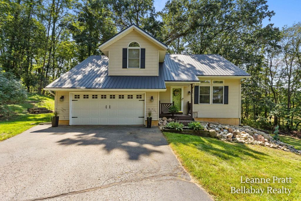 2575 Heath Road, Rutland charter township