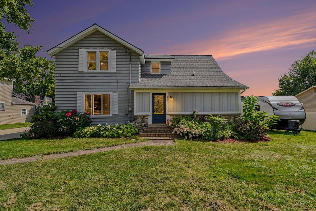 34 S Main Street Nw, Casnovia township