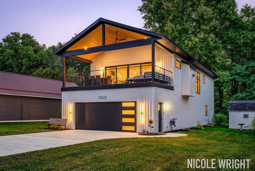11828 Lakeridge Drive, Yankee Springs township