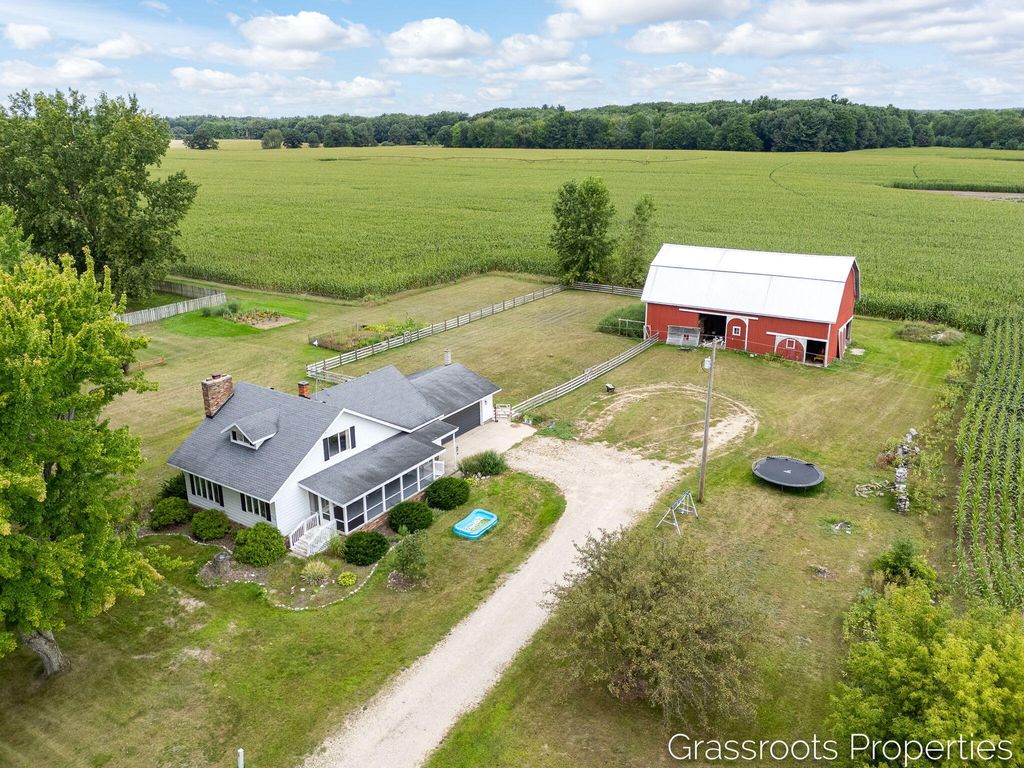 6196 W Sidney Road, Sidney township