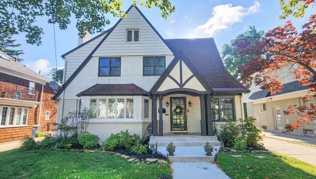 940 Lakeside Drive Se, East Grand Rapids city
