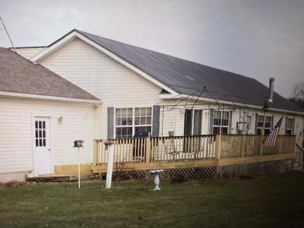 2930 Birch Landing E Drive, Pine township