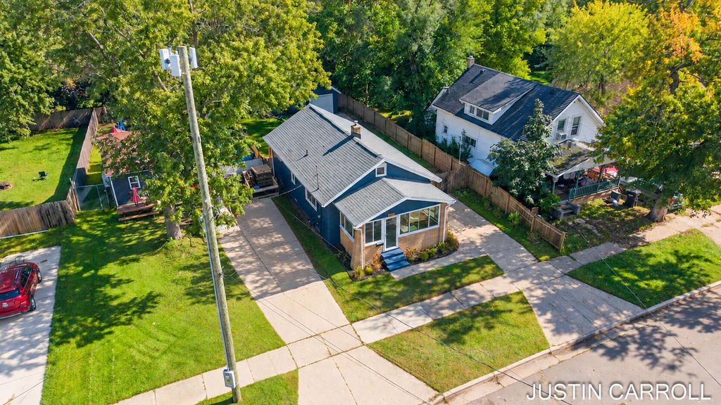 2416 Woodward Avenue Sw, Wyoming