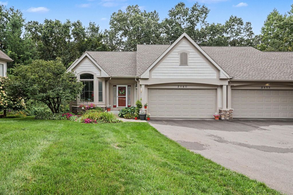 2860 Willow Ln Court Ne, Grand Rapids