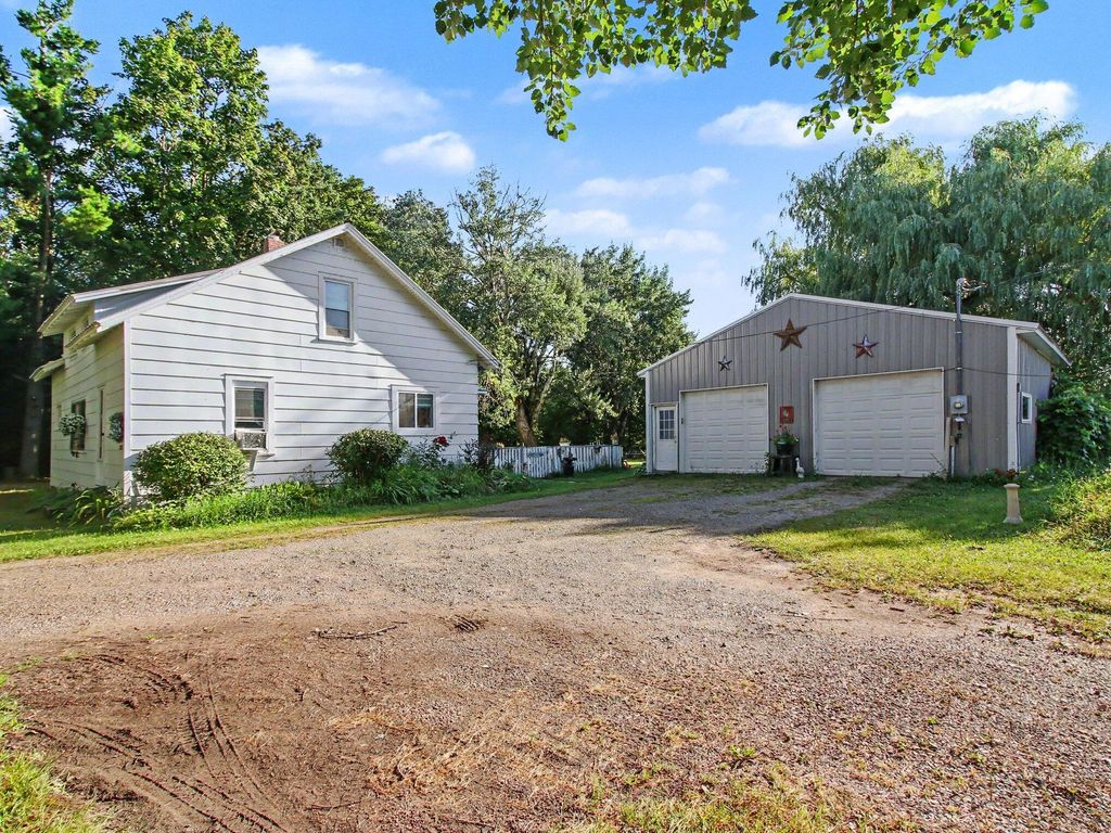 12222 Butler Road, Cheboygan