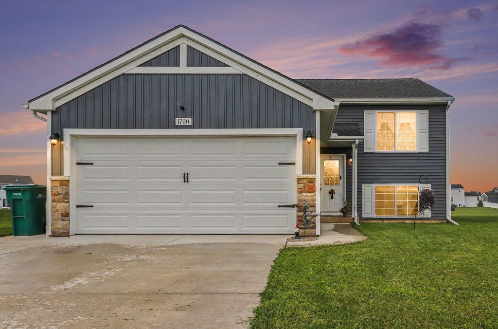 1700 Harper Grove Lane, Vicksburg village