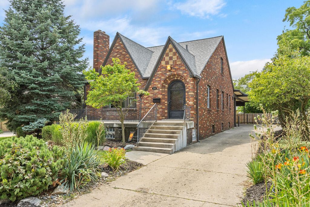 349 Baynton Avenue Ne, Grand Rapids