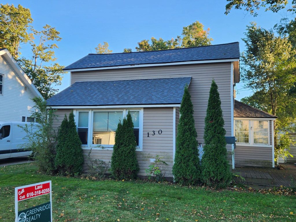130 E Sycamore Street, Wayland