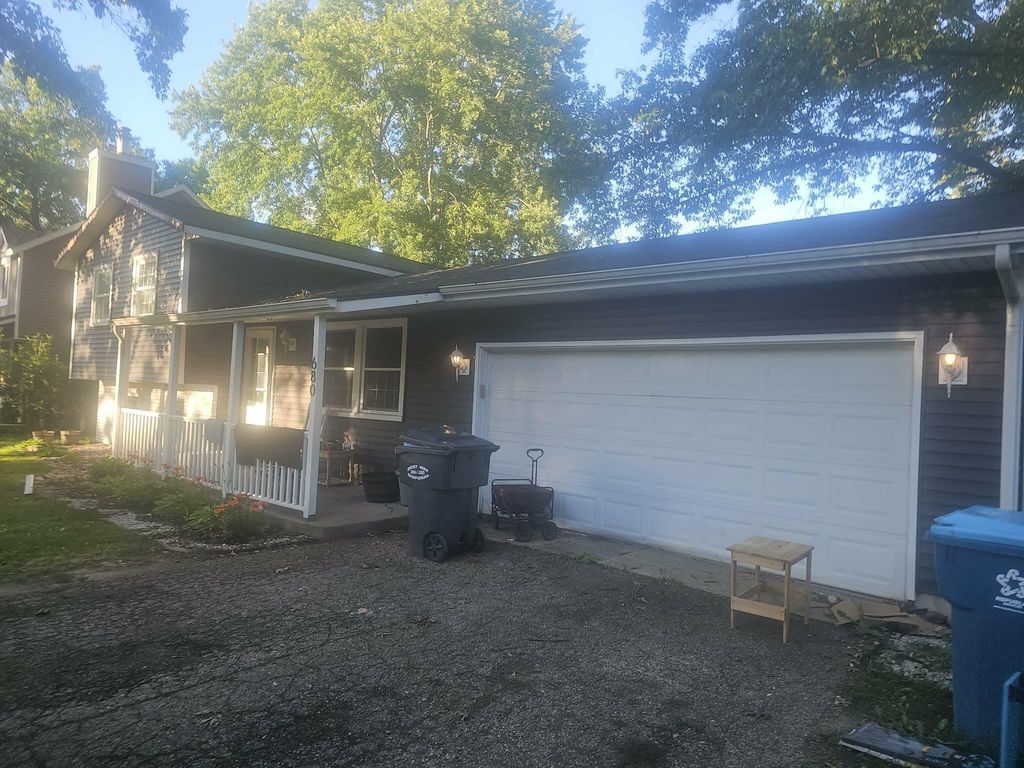 680 Glenview Circle, Plainwell city